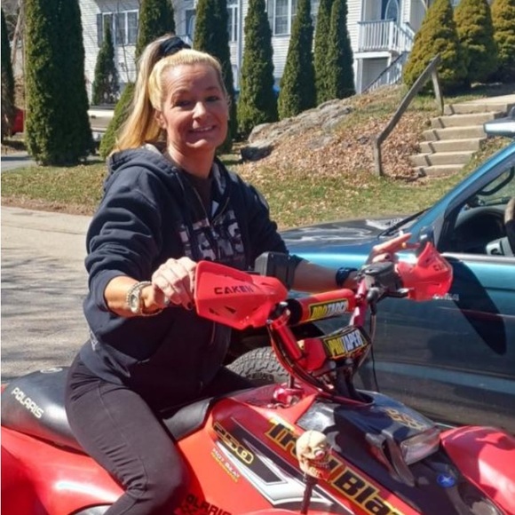 Meet your Posher, Jess - Picture 1 of 4